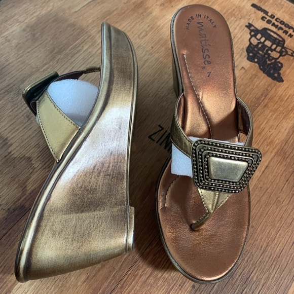 Matisse | Gold Shoes Sandals Leather Studded Slip-On Wedge Heels Made in Italy 7 - Picture 1 of 17